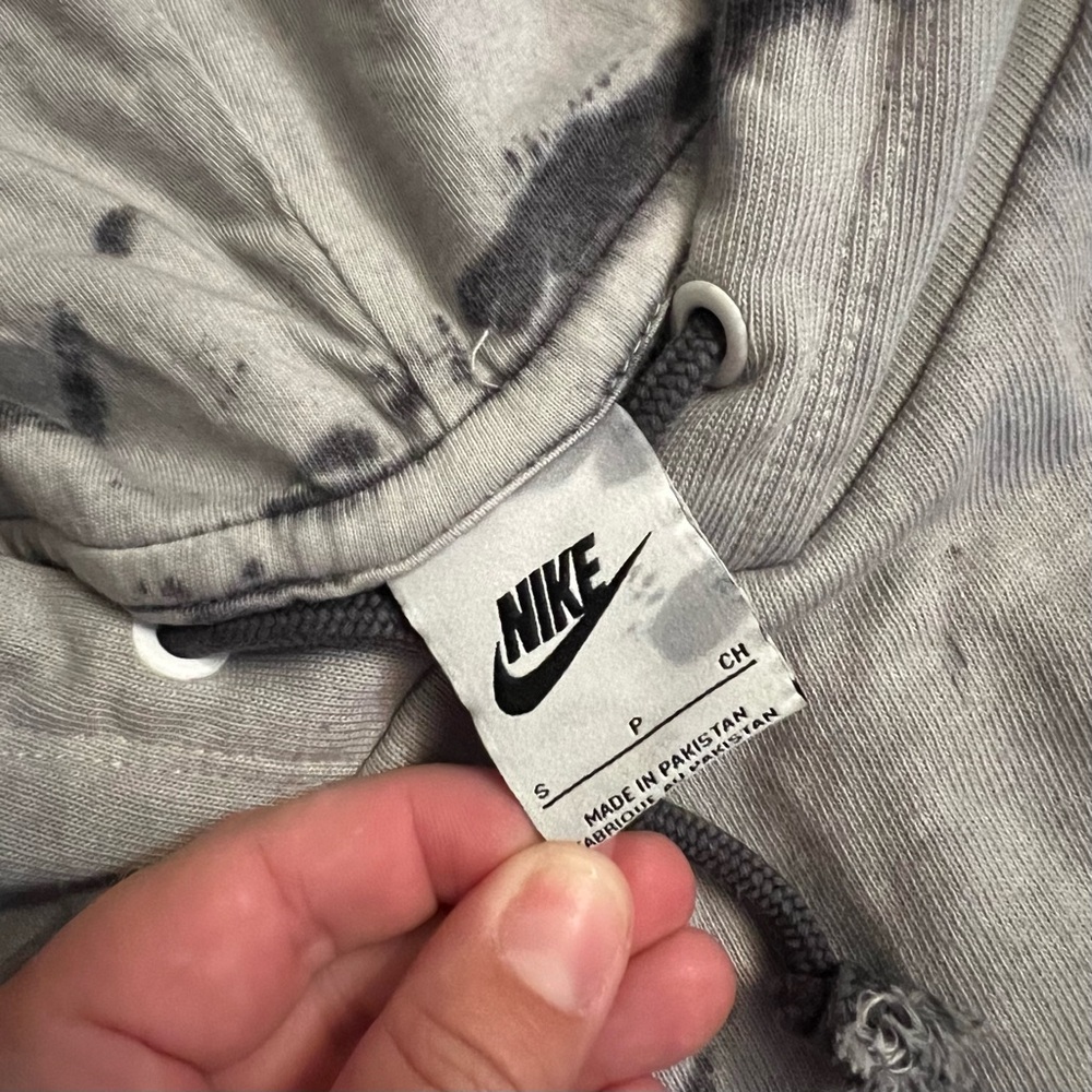 Nike Tie Dye cropped oversized Gray and Black Hoodie, small - Picture 5 of 7